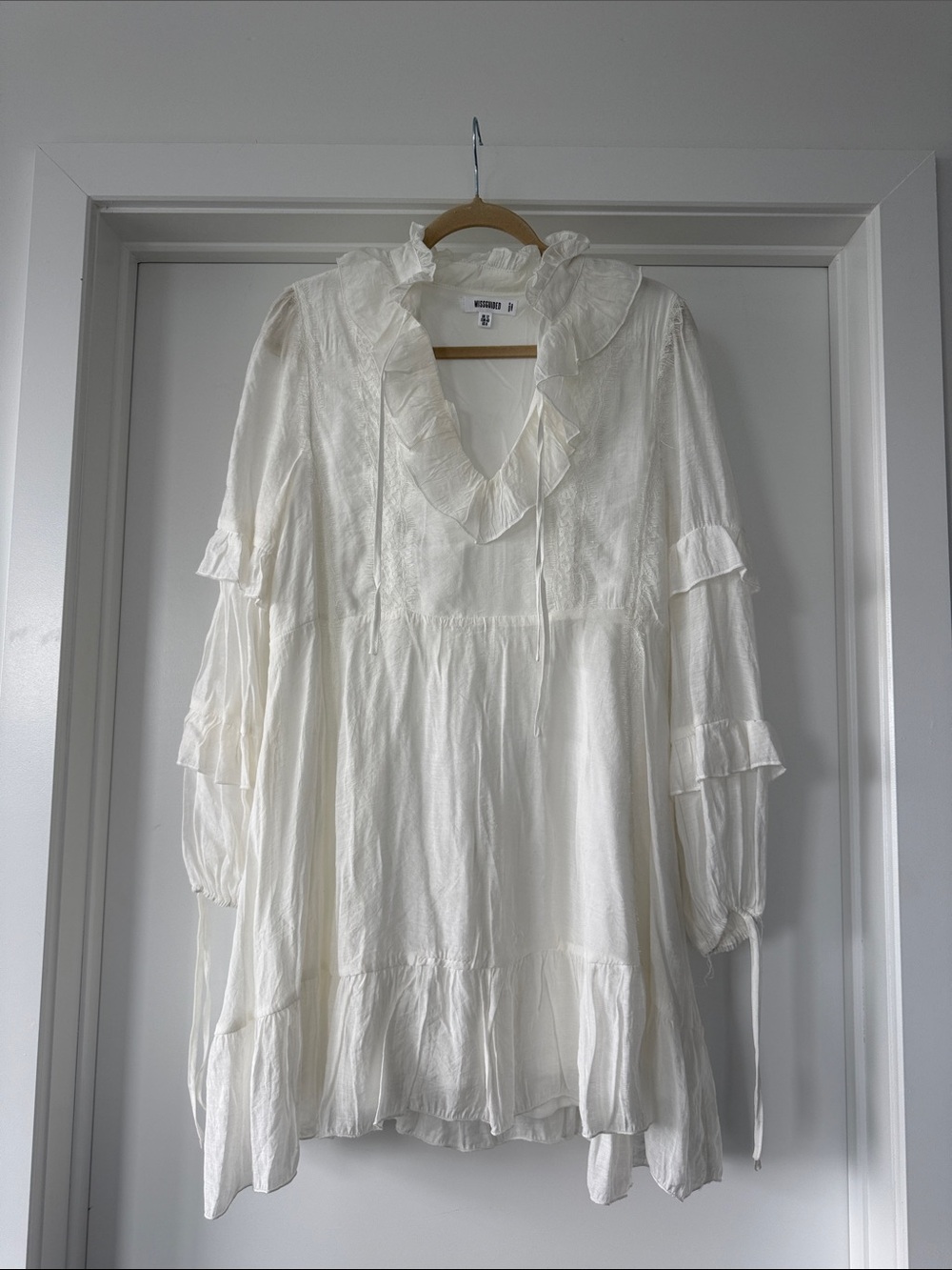 Missguided White Ruffle V-Neck Long Sleeve Tiered Dress